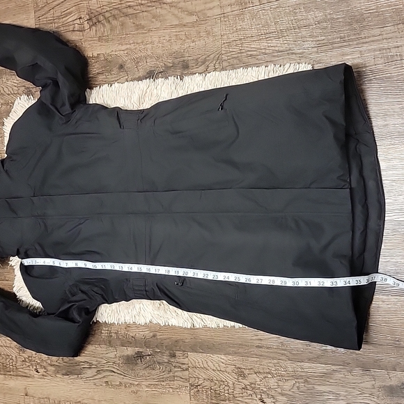 The North Face | Artic Dry Vent 550 Down Parka With Faux Fur Trim - Picture 13 of 15